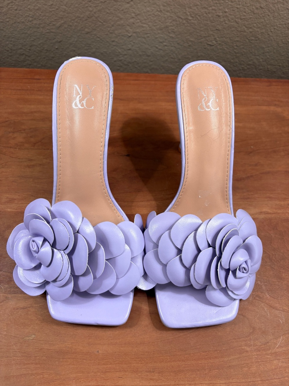 New York & Company Chana Floral Rosette Mules Lavender/Light Purple, size 7.5 - Picture 2 of 16